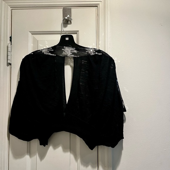 Free People cropped cover with sequins - Picture 2 of 16